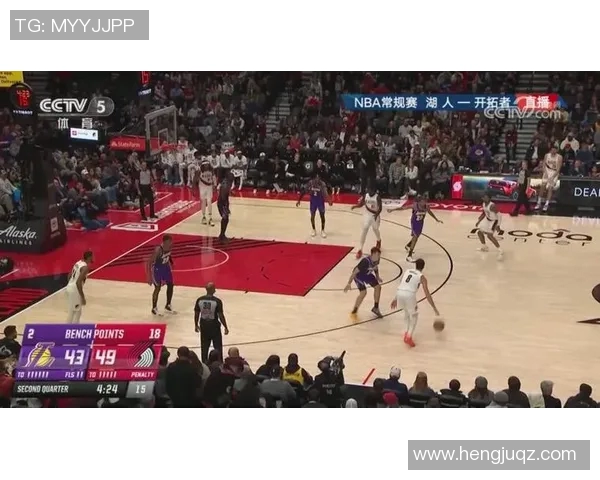 西索科空切篮下 无视防守折叠暴扣