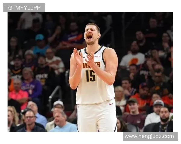 危险动作！约基奇夹住迪文岑佐手臂吹后者犯规 森林狼挑战失败